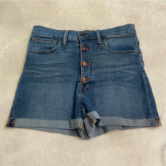 Madewell Roadtripper Jean Shorts in Pollard Wash 28434 - Picture 6 of 8